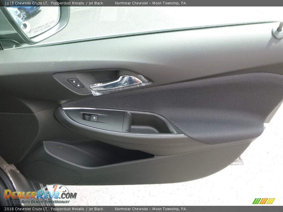 2018 Chevrolet Cruze LT Pepperdust Metallic / Jet Black Photo #12