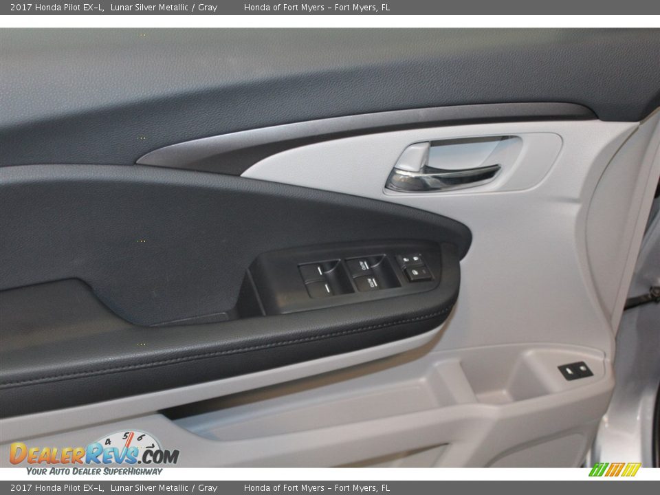 2017 Honda Pilot EX-L Lunar Silver Metallic / Gray Photo #9