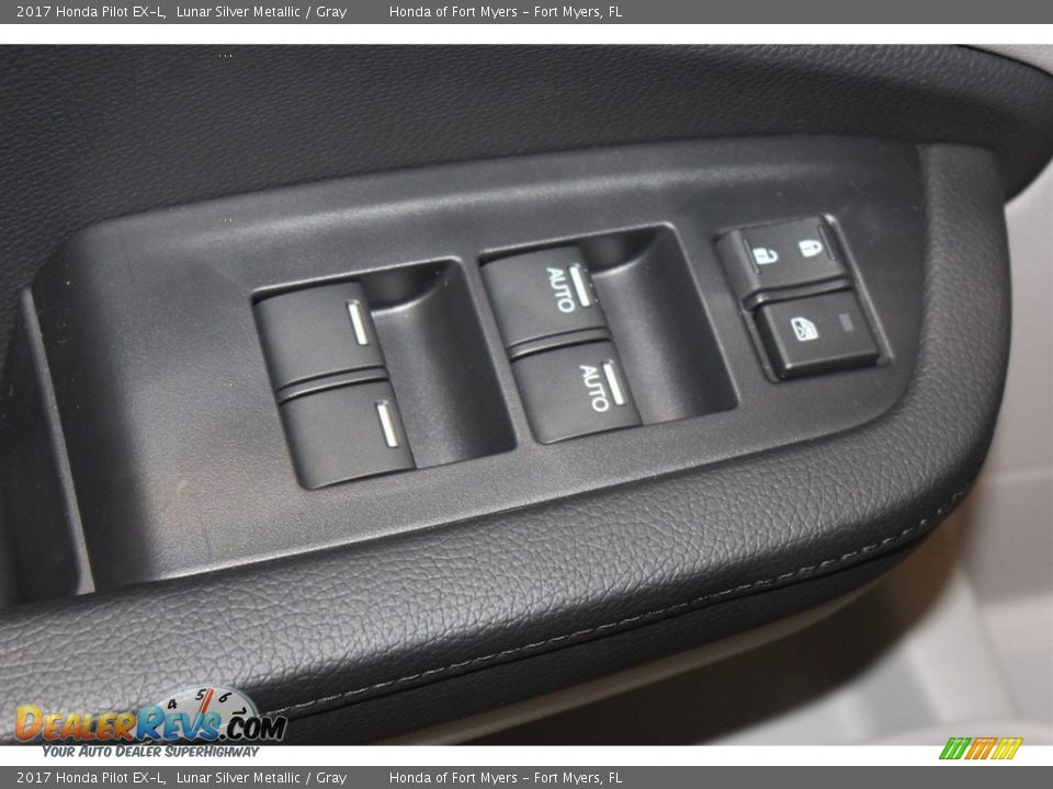 2017 Honda Pilot EX-L Lunar Silver Metallic / Gray Photo #10