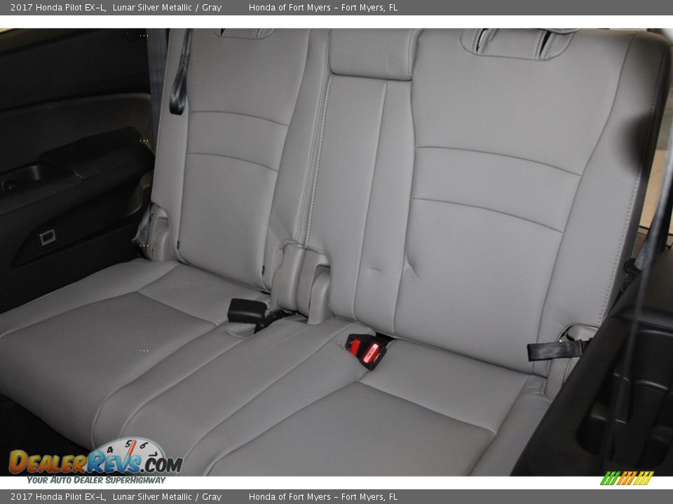 2017 Honda Pilot EX-L Lunar Silver Metallic / Gray Photo #24