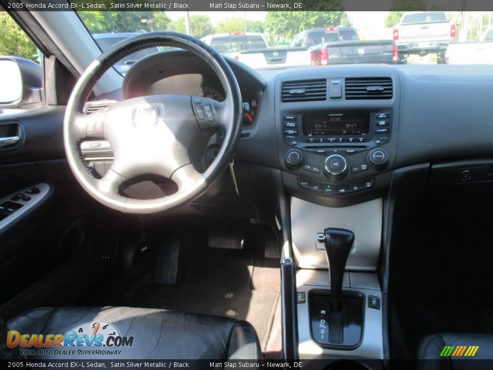 2005 Honda Accord EX-L Sedan Satin Silver Metallic / Black Photo #10