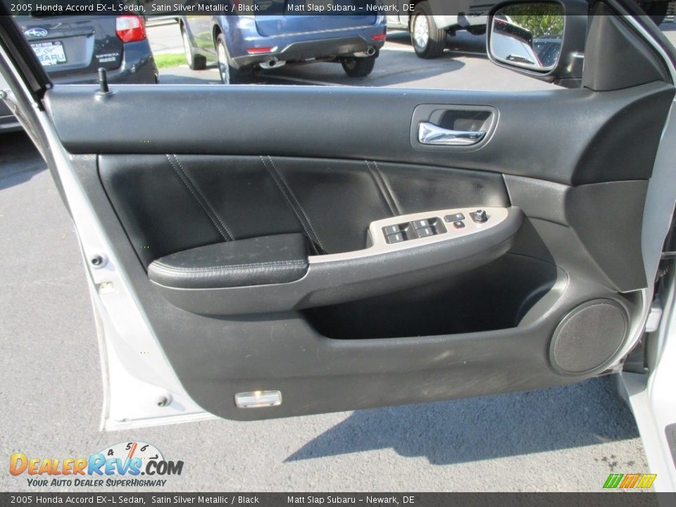 2005 Honda Accord EX-L Sedan Satin Silver Metallic / Black Photo #13