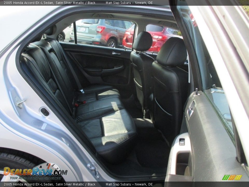 2005 Honda Accord EX-L Sedan Satin Silver Metallic / Black Photo #18