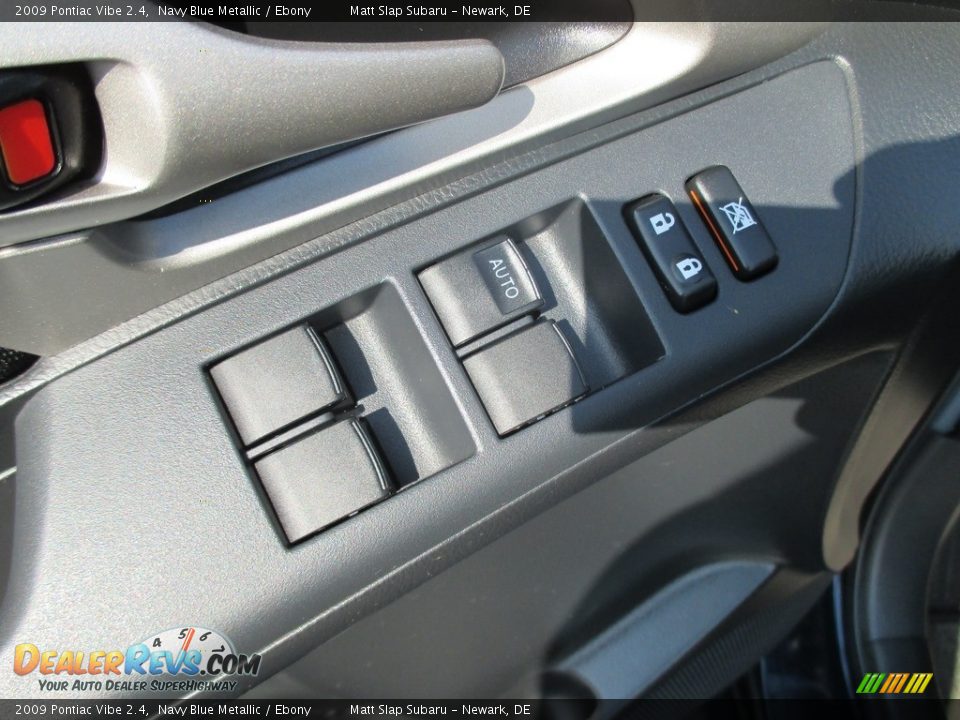 2009 Pontiac Vibe 2.4 Navy Blue Metallic / Ebony Photo #14