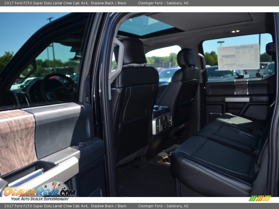 2017 Ford F250 Super Duty Lariat Crew Cab 4x4 Shadow Black / Black Photo #11