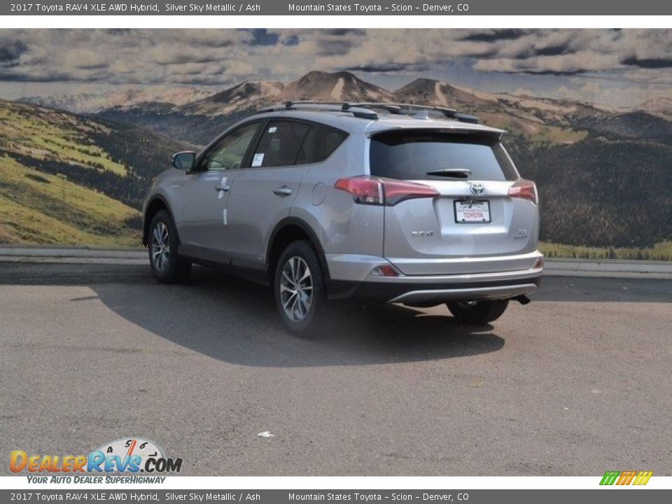 2017 Toyota RAV4 XLE AWD Hybrid Silver Sky Metallic / Ash Photo #3