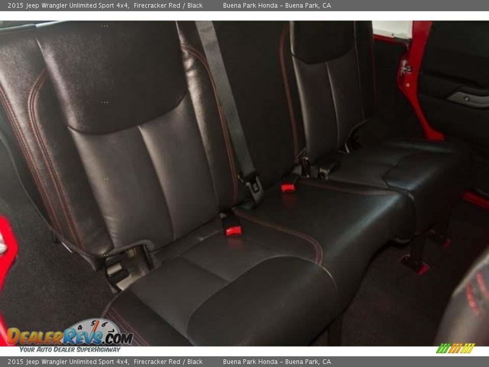 2015 Jeep Wrangler Unlimited Sport 4x4 Firecracker Red / Black Photo #16
