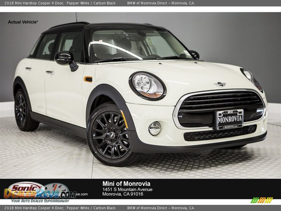 2018 Mini Hardtop Cooper 4 Door Pepper White / Carbon Black Photo #1