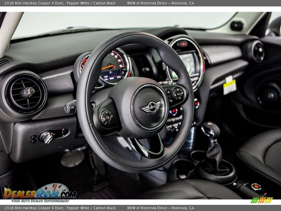 2018 Mini Hardtop Cooper 4 Door Pepper White / Carbon Black Photo #5