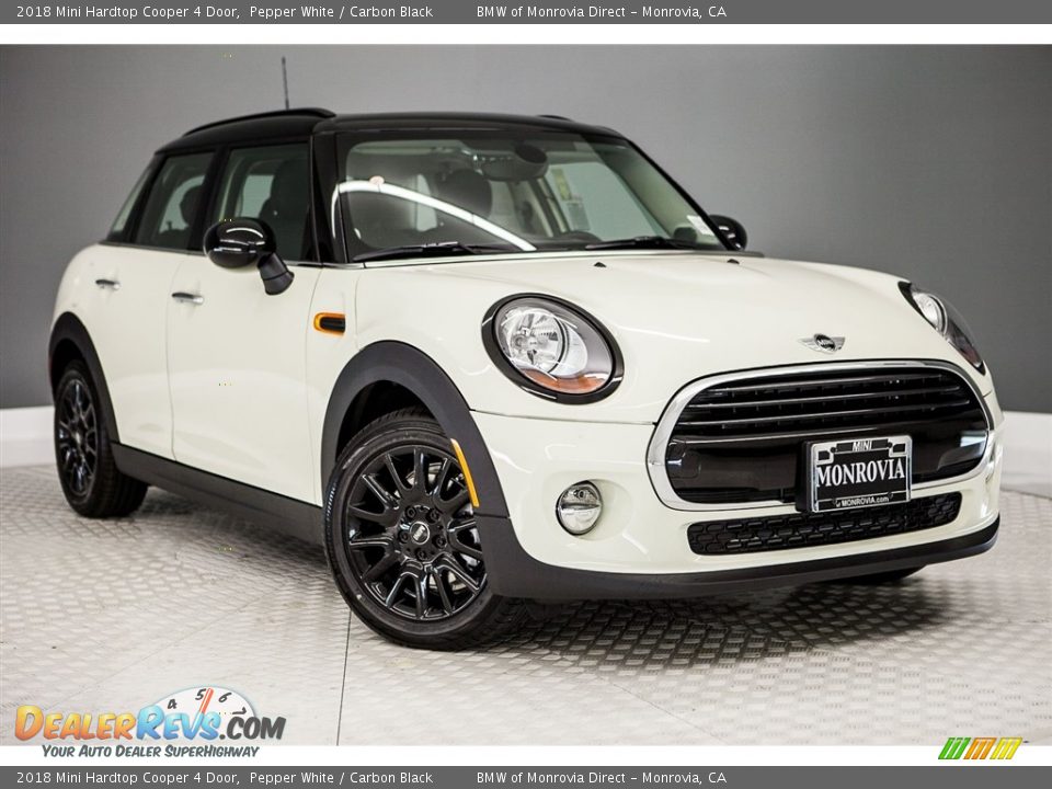 2018 Mini Hardtop Cooper 4 Door Pepper White / Carbon Black Photo #12