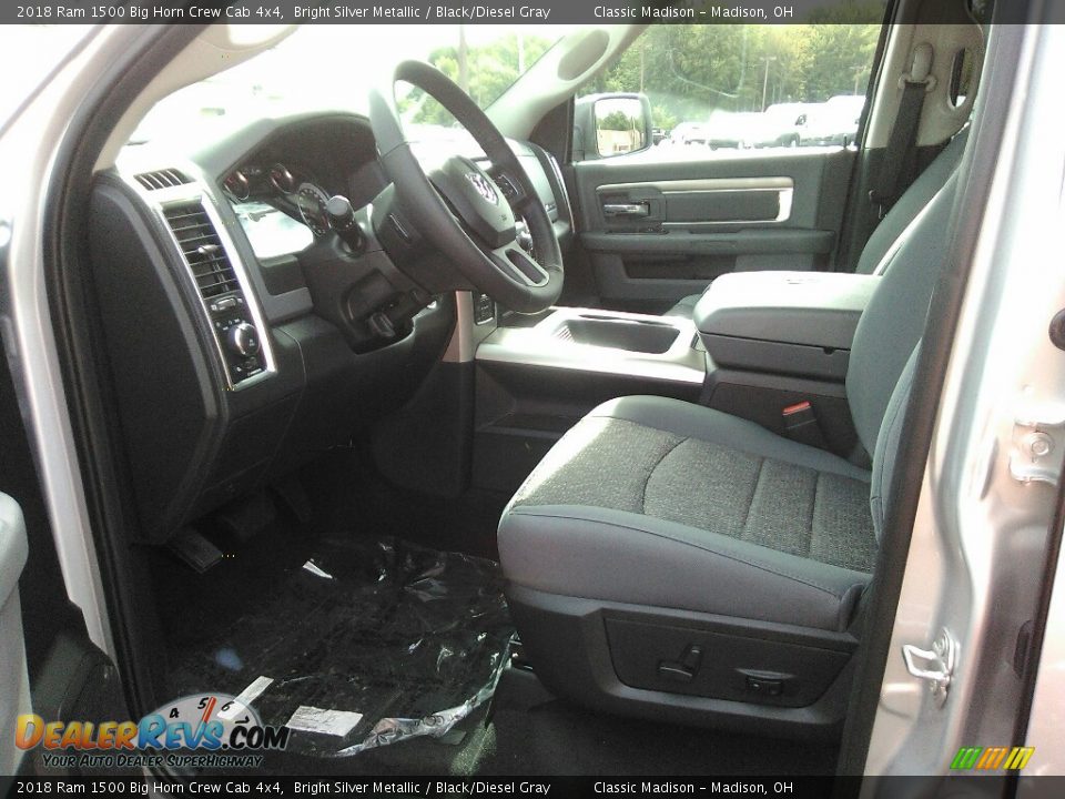 2018 Ram 1500 Big Horn Crew Cab 4x4 Bright Silver Metallic / Black/Diesel Gray Photo #4