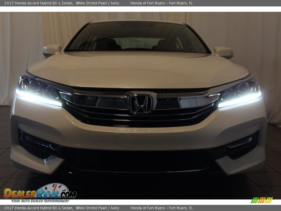 2017 Honda Accord Hybrid EX-L Sedan White Orchid Pearl / Ivory Photo #4