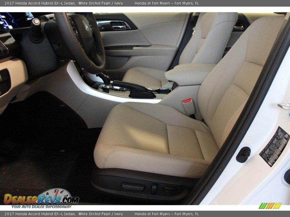 2017 Honda Accord Hybrid EX-L Sedan White Orchid Pearl / Ivory Photo #10