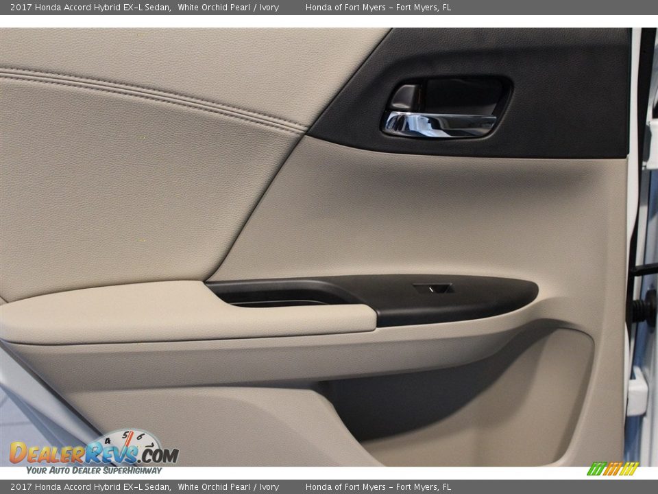 2017 Honda Accord Hybrid EX-L Sedan White Orchid Pearl / Ivory Photo #29