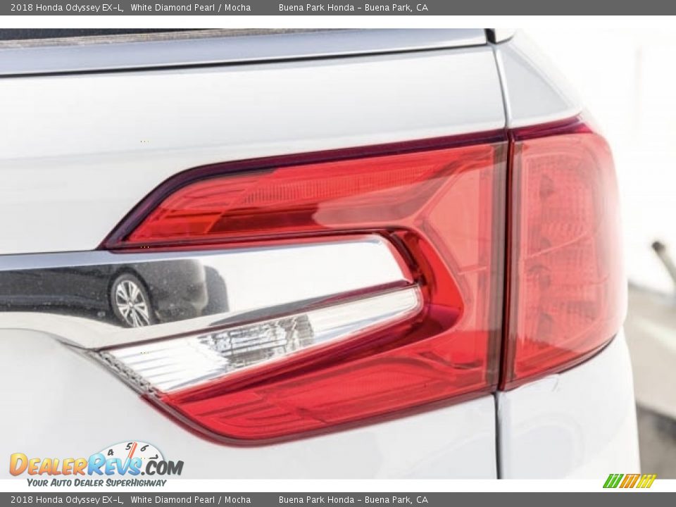 2018 Honda Odyssey EX-L White Diamond Pearl / Mocha Photo #4