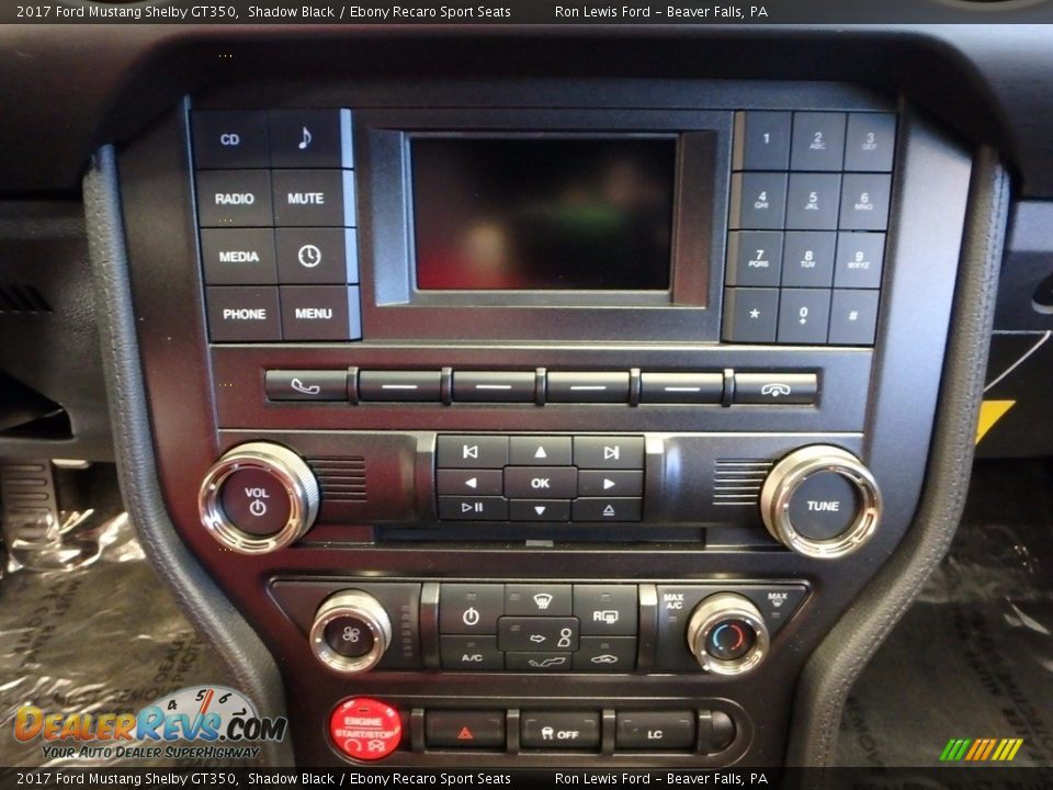Controls of 2017 Ford Mustang Shelby GT350 Photo #16