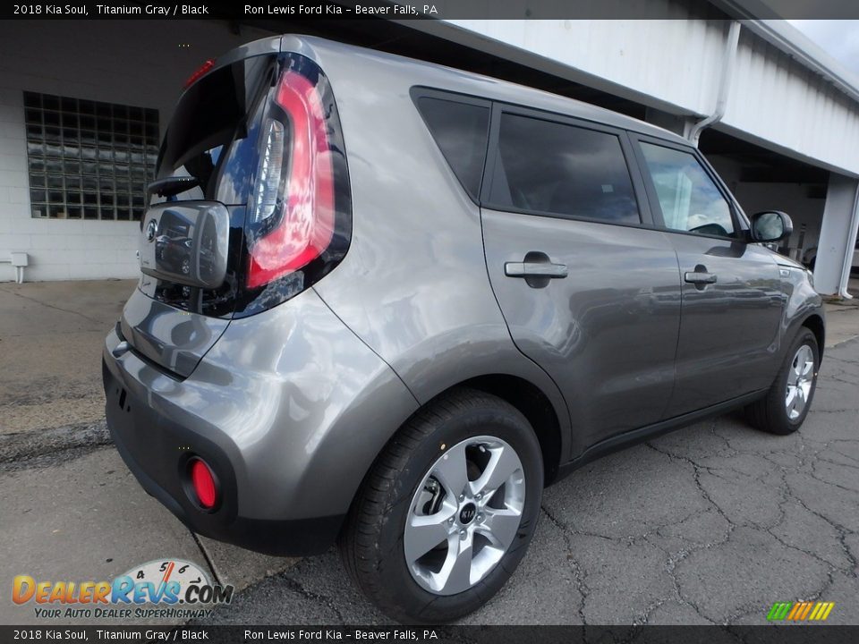 2018 Kia Soul Titanium Gray / Black Photo #2