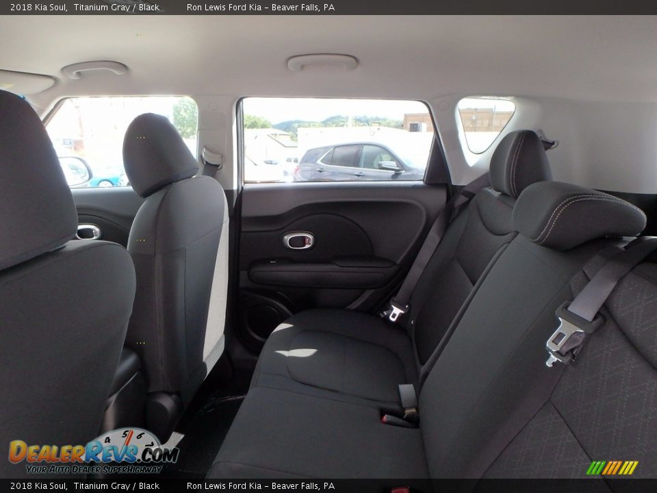 2018 Kia Soul Titanium Gray / Black Photo #12