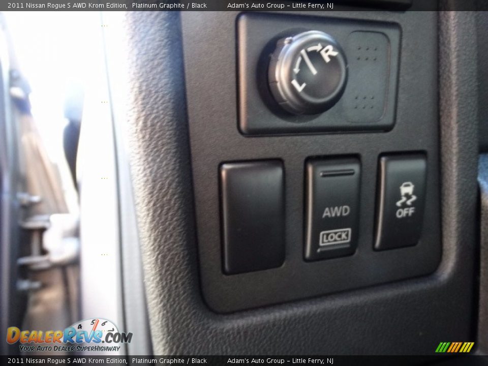 2011 Nissan Rogue S AWD Krom Edition Platinum Graphite / Black Photo #23