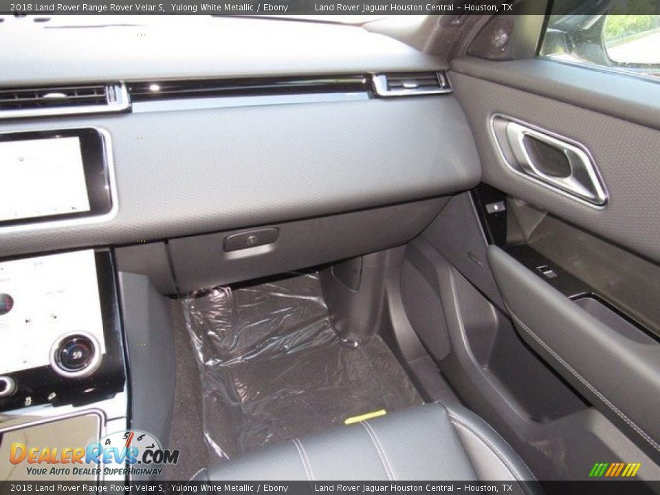 2018 Land Rover Range Rover Velar S Yulong White Metallic / Ebony Photo #14
