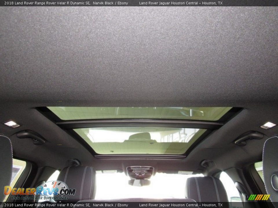 Sunroof of 2018 Land Rover Range Rover Velar R Dynamic SE Photo #17