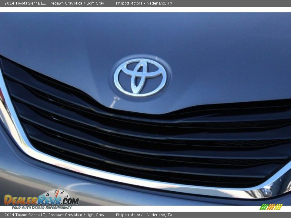 2014 Toyota Sienna LE Predawn Gray Mica / Light Gray Photo #4
