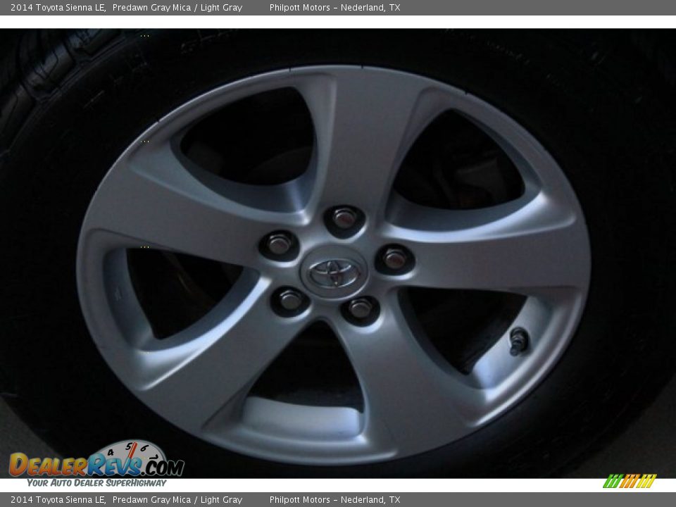 2014 Toyota Sienna LE Predawn Gray Mica / Light Gray Photo #6
