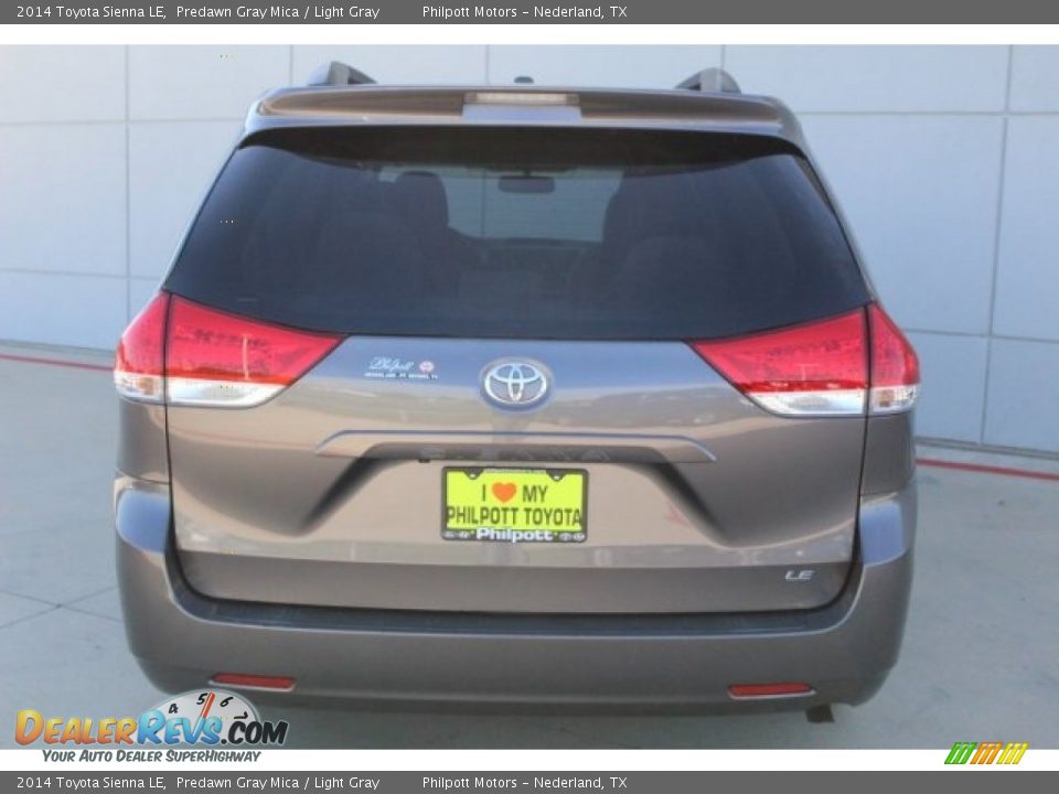 2014 Toyota Sienna LE Predawn Gray Mica / Light Gray Photo #8