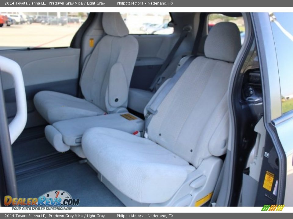 2014 Toyota Sienna LE Predawn Gray Mica / Light Gray Photo #19