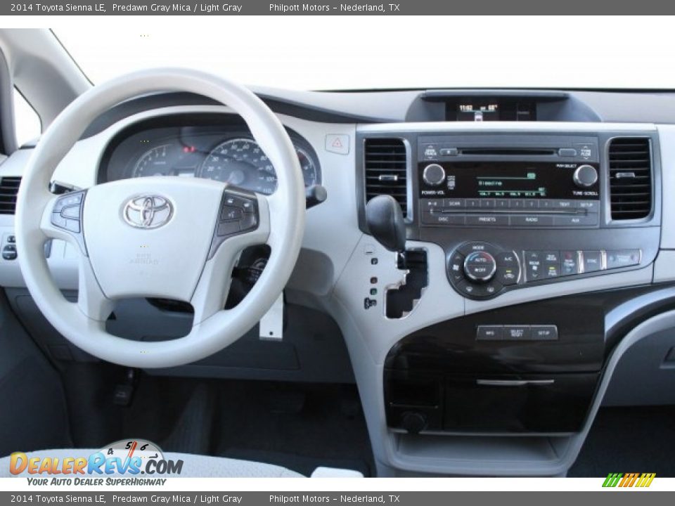2014 Toyota Sienna LE Predawn Gray Mica / Light Gray Photo #22