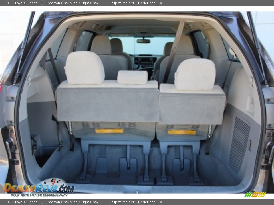 2014 Toyota Sienna LE Predawn Gray Mica / Light Gray Photo #24