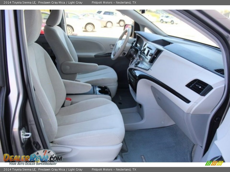 2014 Toyota Sienna LE Predawn Gray Mica / Light Gray Photo #30