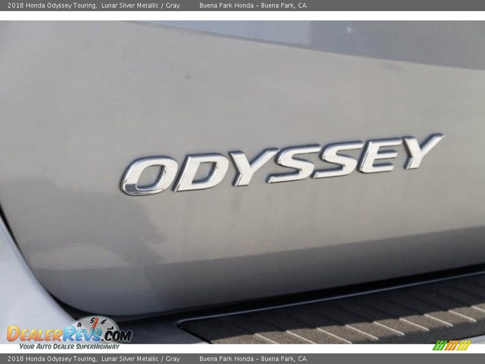2018 Honda Odyssey Touring Lunar Silver Metallic / Gray Photo #3