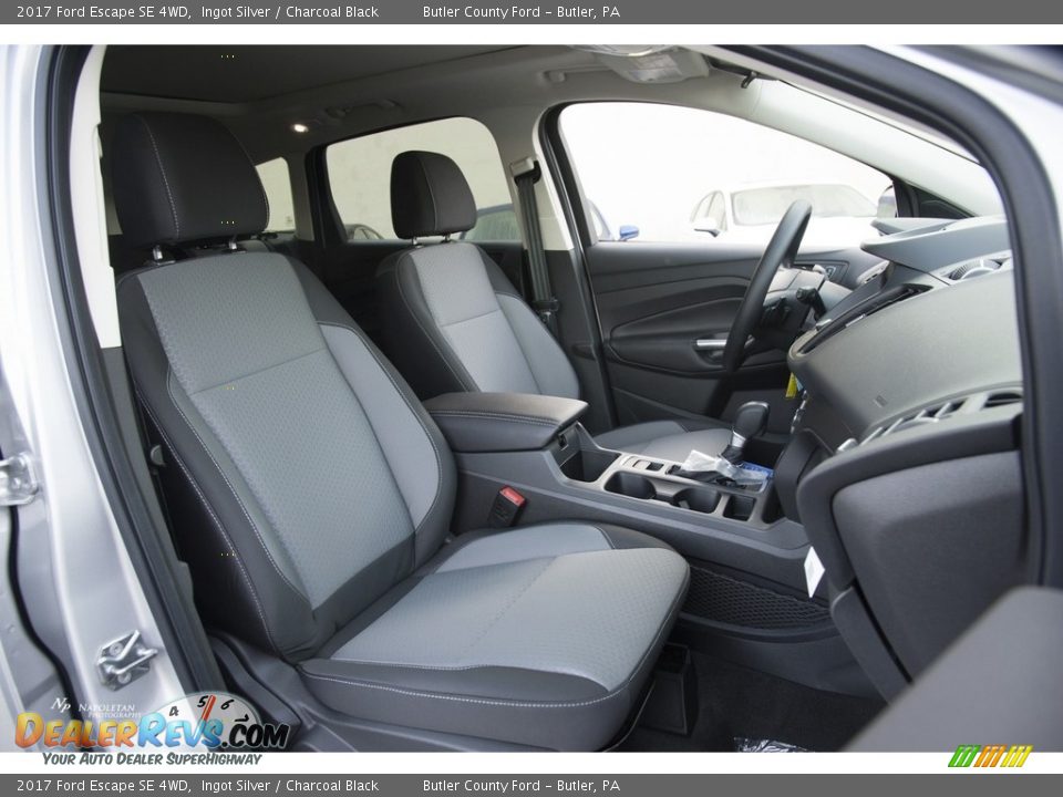 2017 Ford Escape SE 4WD Ingot Silver / Charcoal Black Photo #9