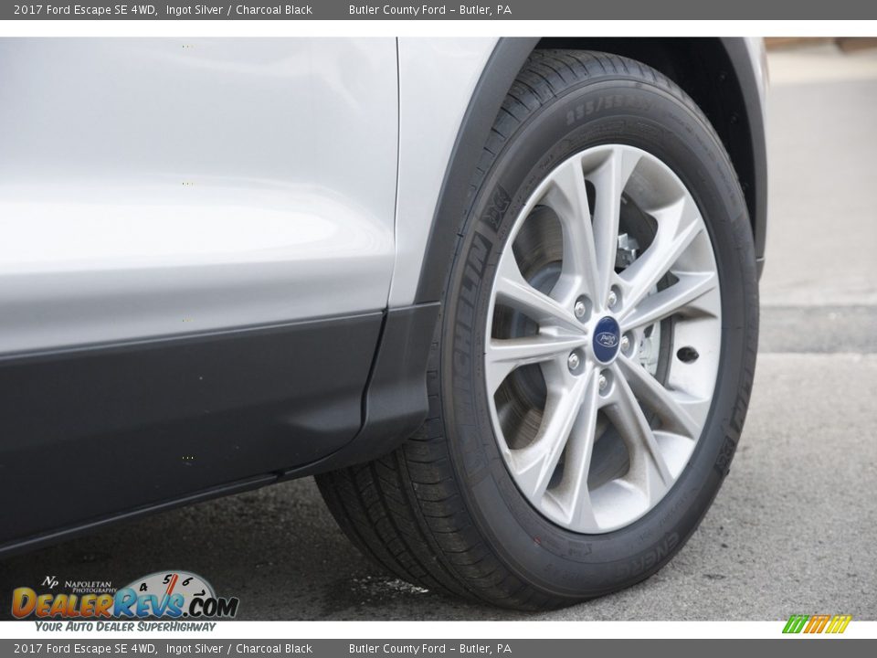 2017 Ford Escape SE 4WD Ingot Silver / Charcoal Black Photo #4