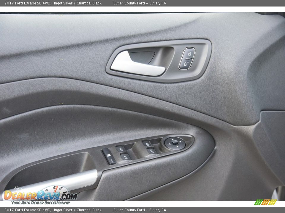 2017 Ford Escape SE 4WD Ingot Silver / Charcoal Black Photo #6