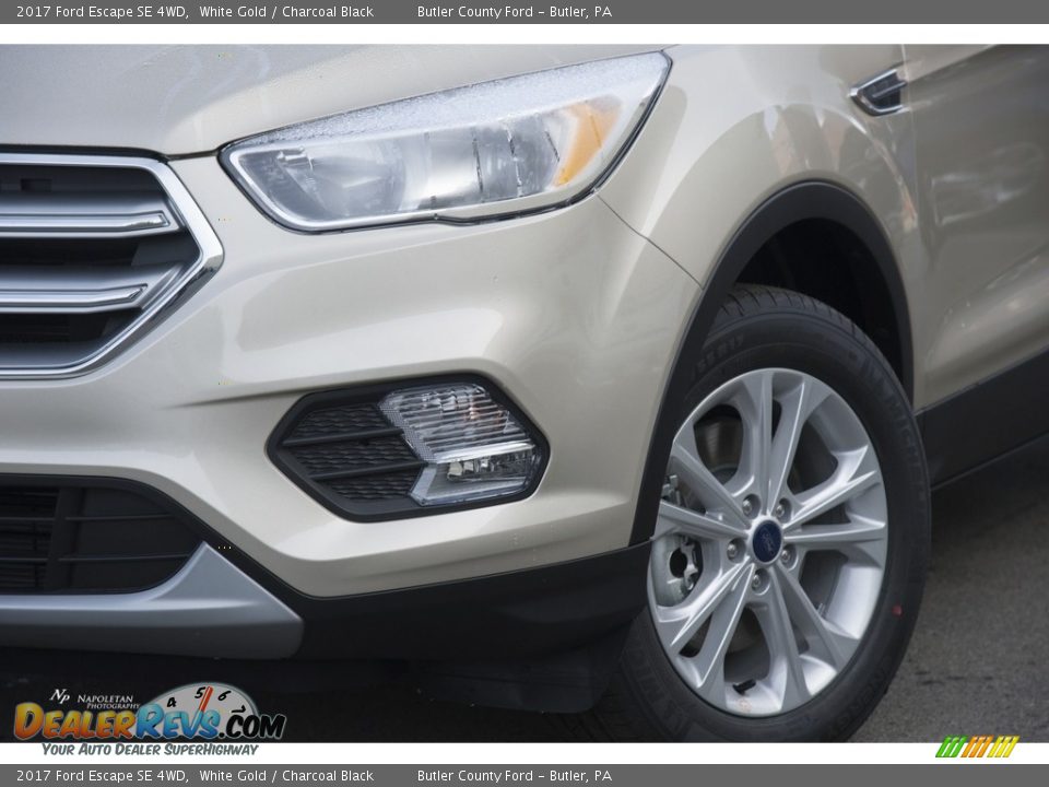 2017 Ford Escape SE 4WD White Gold / Charcoal Black Photo #2