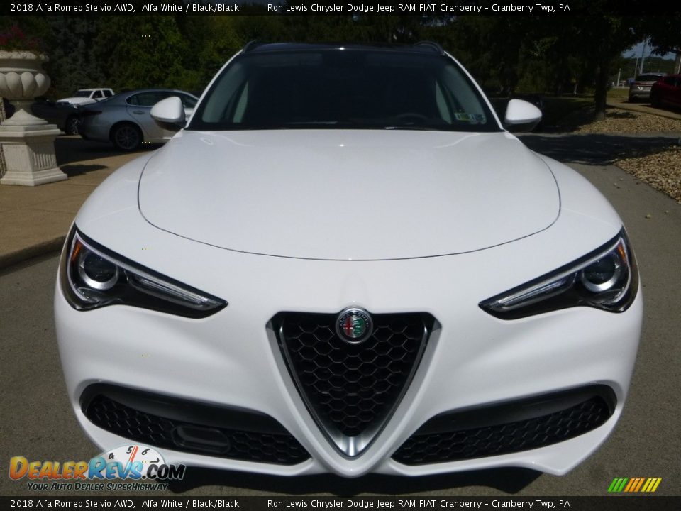 Alfa White 2018 Alfa Romeo Stelvio AWD Photo #11