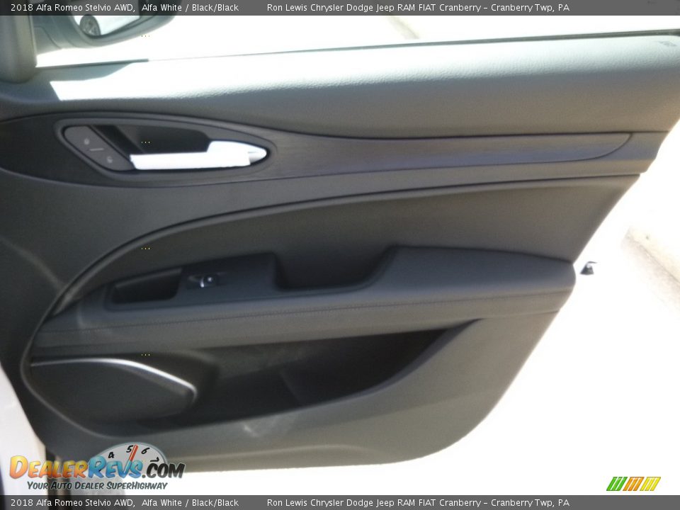 2018 Alfa Romeo Stelvio AWD Alfa White / Black/Black Photo #13