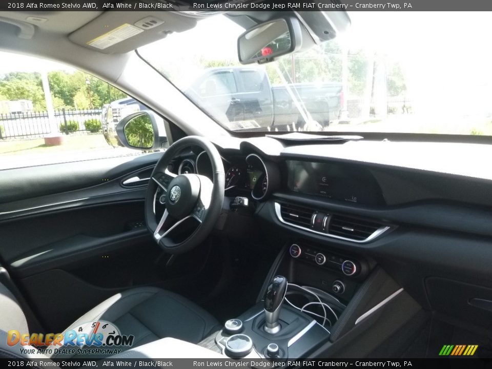 2018 Alfa Romeo Stelvio AWD Alfa White / Black/Black Photo #15
