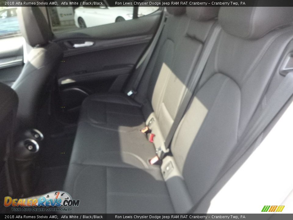 2018 Alfa Romeo Stelvio AWD Alfa White / Black/Black Photo #16