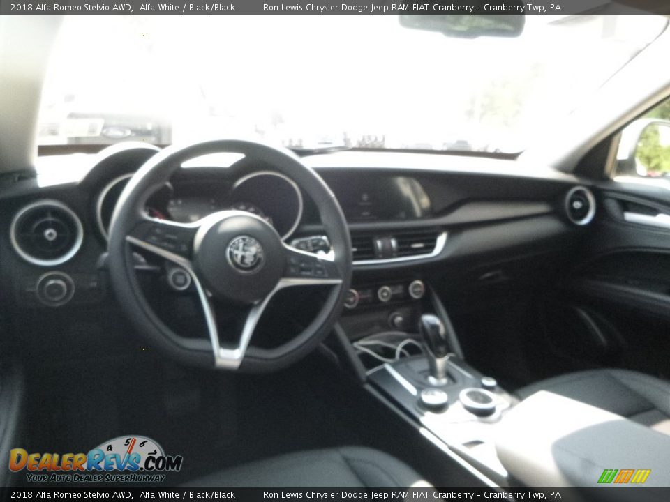 2018 Alfa Romeo Stelvio AWD Alfa White / Black/Black Photo #17