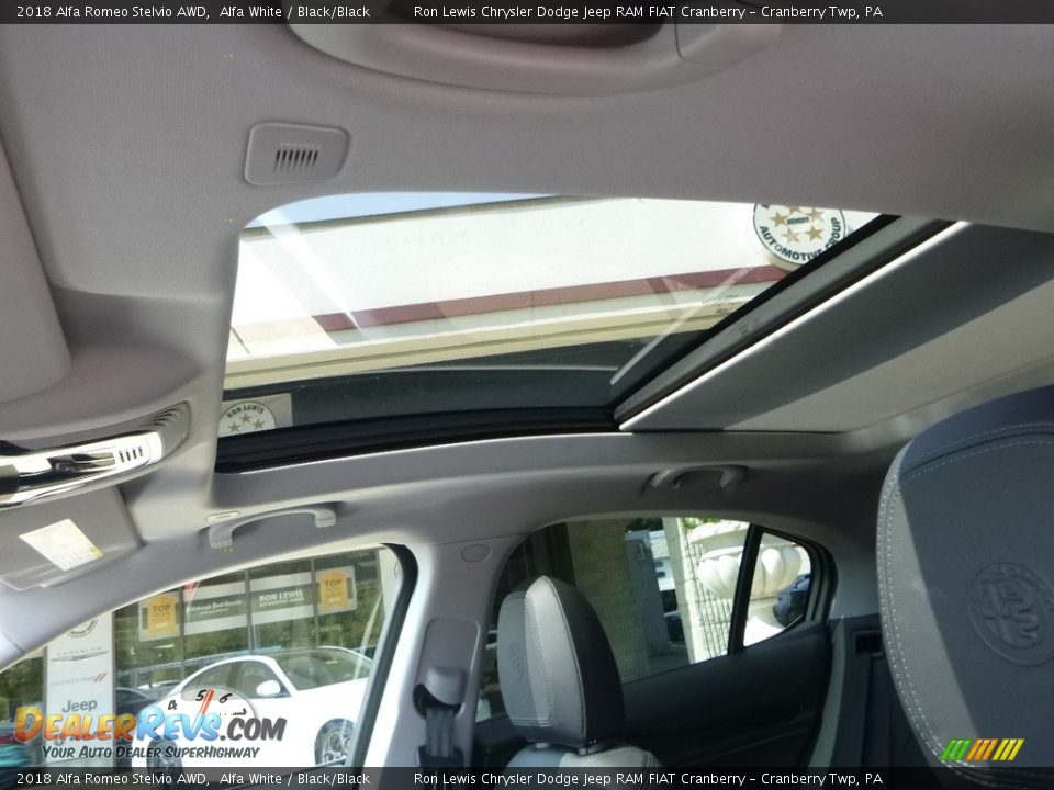 2018 Alfa Romeo Stelvio AWD Alfa White / Black/Black Photo #22