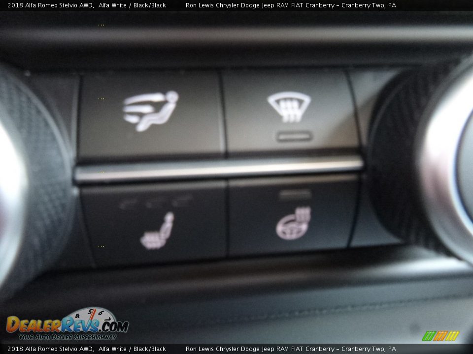 2018 Alfa Romeo Stelvio AWD Alfa White / Black/Black Photo #25