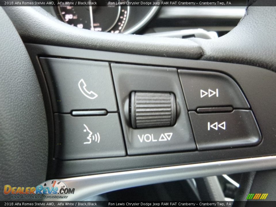 2018 Alfa Romeo Stelvio AWD Alfa White / Black/Black Photo #27