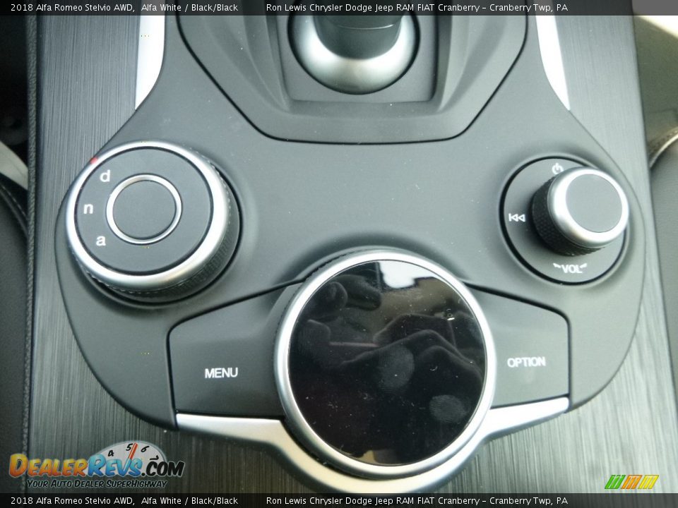 2018 Alfa Romeo Stelvio AWD Alfa White / Black/Black Photo #30