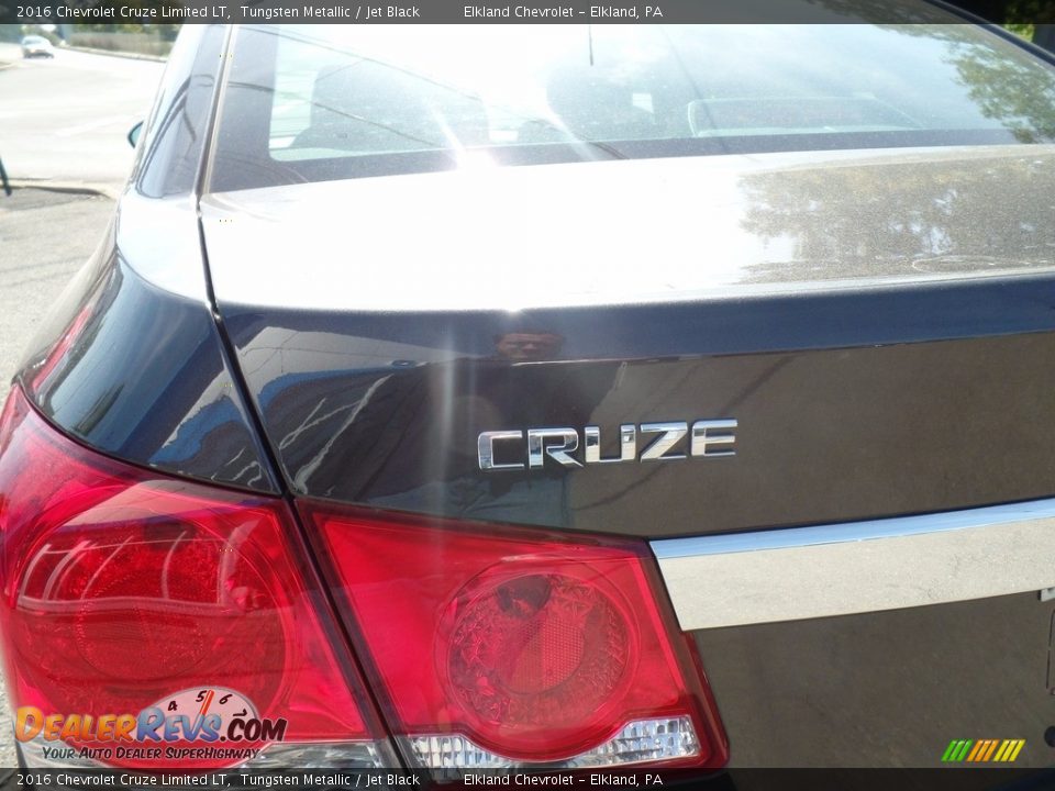 2016 Chevrolet Cruze Limited LT Tungsten Metallic / Jet Black Photo #10