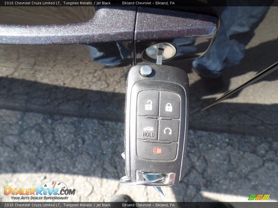 2016 Chevrolet Cruze Limited LT Tungsten Metallic / Jet Black Photo #12