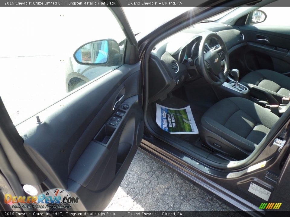 2016 Chevrolet Cruze Limited LT Tungsten Metallic / Jet Black Photo #13