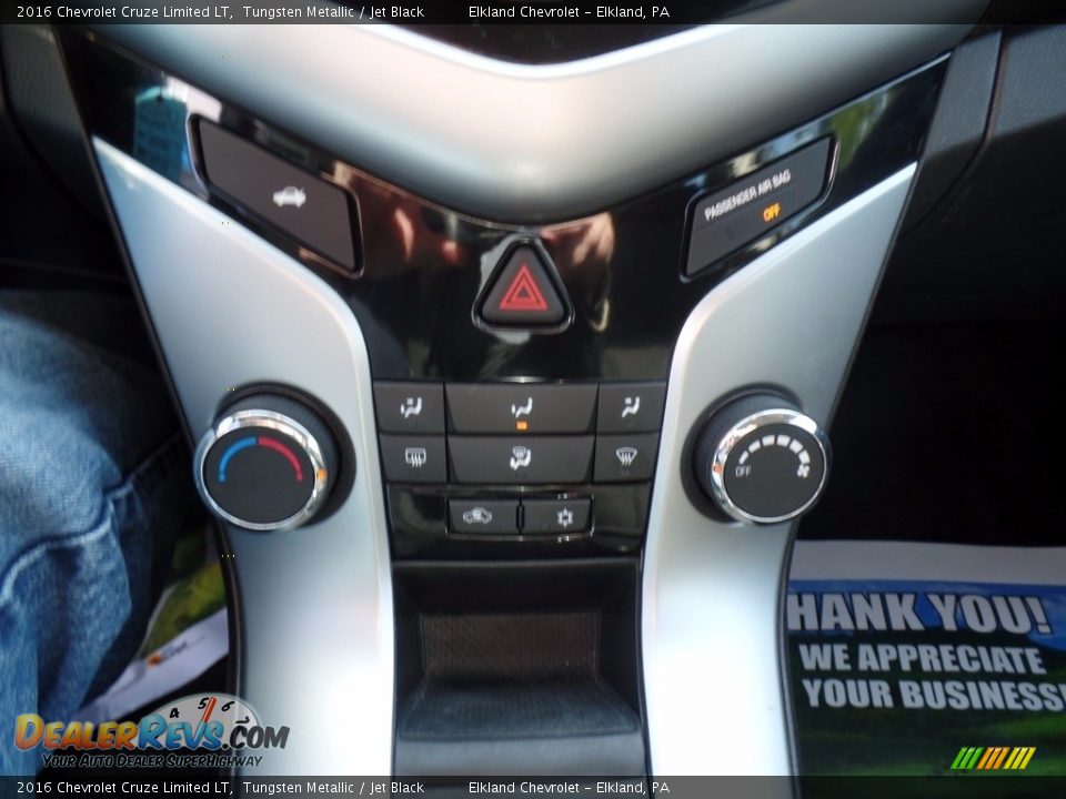 2016 Chevrolet Cruze Limited LT Tungsten Metallic / Jet Black Photo #26